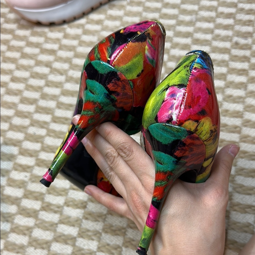 STEVE MADDEN Colorful Floral Stiletto Heels 🌺 🍃 - Picture 3 of 4